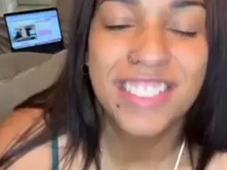 Ceecee's Live Sex Cam Show