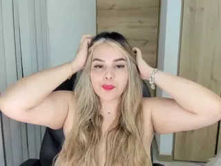 CAMILA's Live Sex Cam Show
