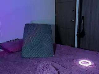 Luna Hatzel's Live Sex Cam Show