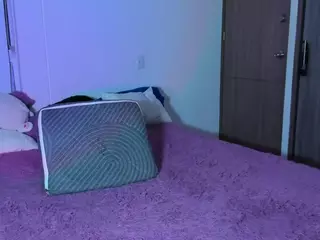 Luna Hatzel's Live Sex Cam Show
