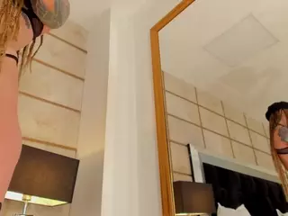 Antoniina's Live Sex Cam Show