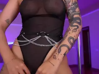 SweetyOnee's Live Sex Cam Show