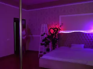 SweetyOnee's Live Sex Cam Show