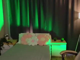 Zelda11's Live Sex Cam Show