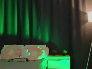 Zelda11's Live Sex Cam Show