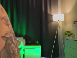 Zelda11's Live Sex Cam Show