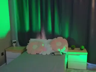 Zelda11's Live Sex Cam Show