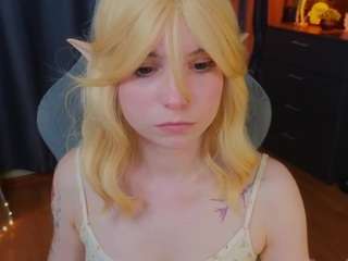 Live cam show with Zelda11