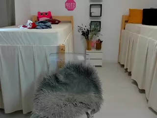 18perfecttits's Live Sex Cam Show