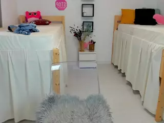 18perfecttits's Live Sex Cam Show