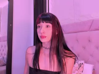 Dominique-110's Live Sex Cam Show