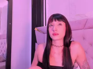 Dominique-110's Live Sex Cam Show