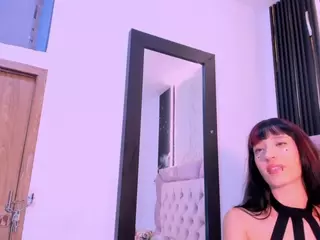 Dominique-110's Live Sex Cam Show