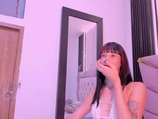 Dominique-110's Live Sex Cam Show
