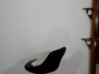 emily69's Live Sex Cam Show