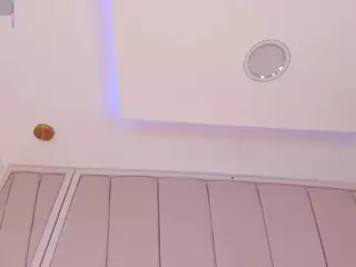 nikkii-vega's Live Sex Cam Show