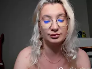 Cinderella07's Live Sex Cam Show