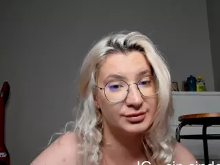 Cinderella07's Live Sex Cam Show