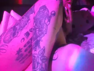 camdoll4u's Live Sex Cam Show