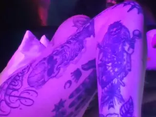 camdoll4u's Live Sex Cam Show