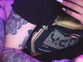 camdoll4u's Live Sex Cam Show