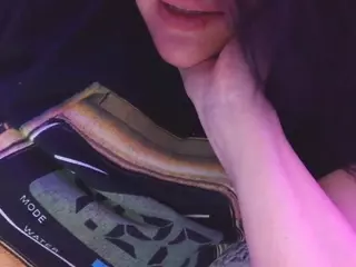 camdoll4u's Live Sex Cam Show
