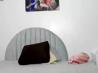 alice-fox26's Live Sex Cam Show