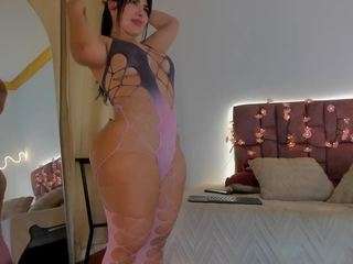 Live cam show with SunnyLeonz
