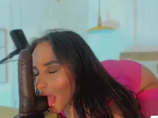 Your Alana's Live Sex Cam Show