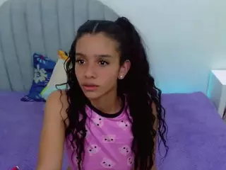charlote-sweett's Live Sex Cam Show