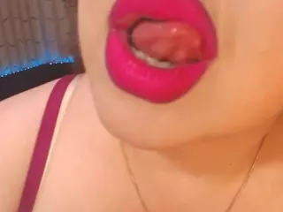 YourBustyKatty's Live Sex Cam Show