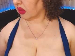 Live cam show with YourBustyKatty