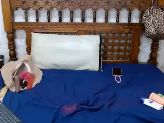 MATURE ISABELLA's Live Sex Cam Show
