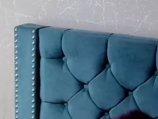 annejulienne's Live Sex Cam Show