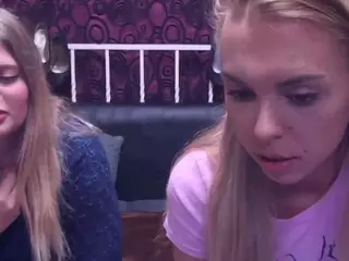 BlondeDolls's Live Sex Cam Show