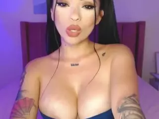 lauraG's Live Sex Cam Show