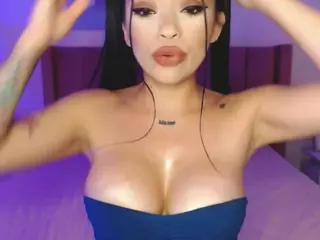 lauraG's Live Sex Cam Show
