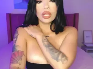 lauraG's Live Sex Cam Show