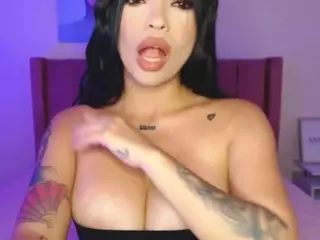 lauraG's Live Sex Cam Show