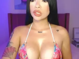 lauraG's Live Sex Cam Show