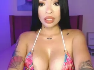 lauraG's Live Sex Cam Show
