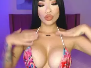 lauraG's Live Sex Cam Show