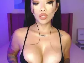 lauraG's Live Sex Cam Show