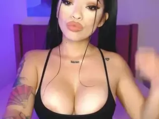lauraG's Live Sex Cam Show