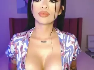 lauraG's Live Sex Cam Show