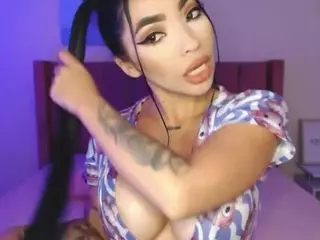 lauraG's Live Sex Cam Show