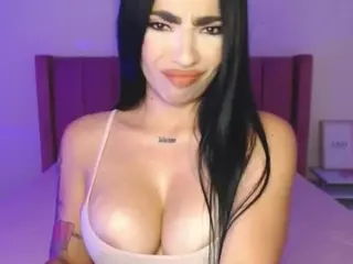lauraG's Live Sex Cam Show
