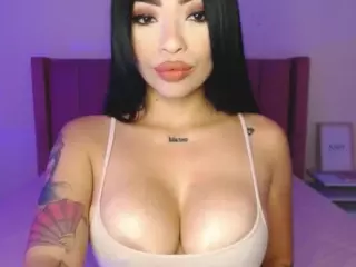 lauraG's Live Sex Cam Show