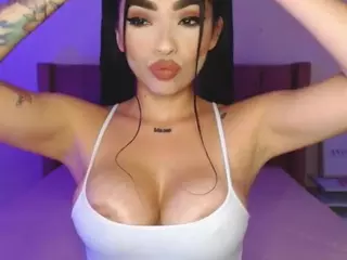lauraG's Live Sex Cam Show