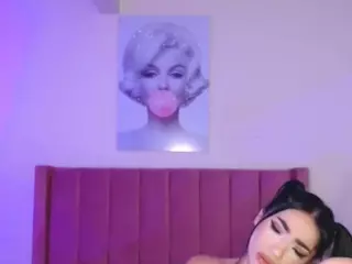 lauraG's Live Sex Cam Show